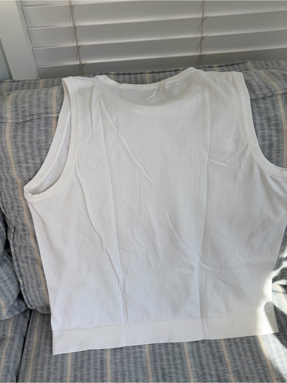 ATHLETA In Motion Athletic Tank. Sleeveless. White. Large. - Picture 6 of 9